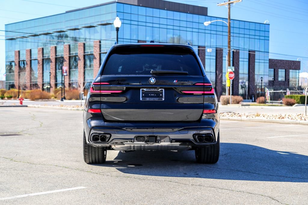 New 2026 BMW X7 M60i image 4