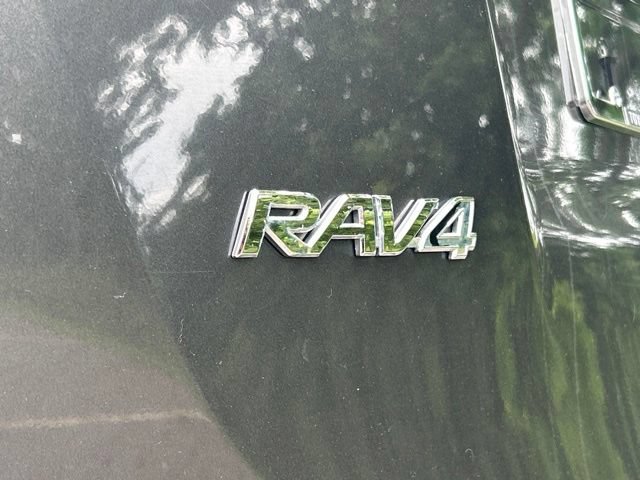 Used 2017 Toyota RAV4 LE w/ All Weather Liner Package AWD/4WD image 11