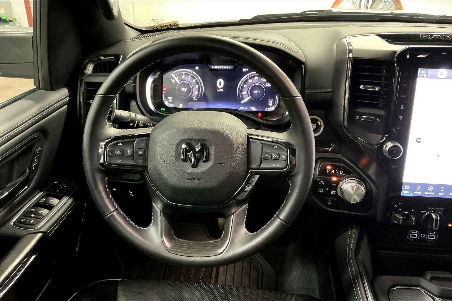 Used 2024 RAM 1500 Limited w/ Trailer Tow Group image 8