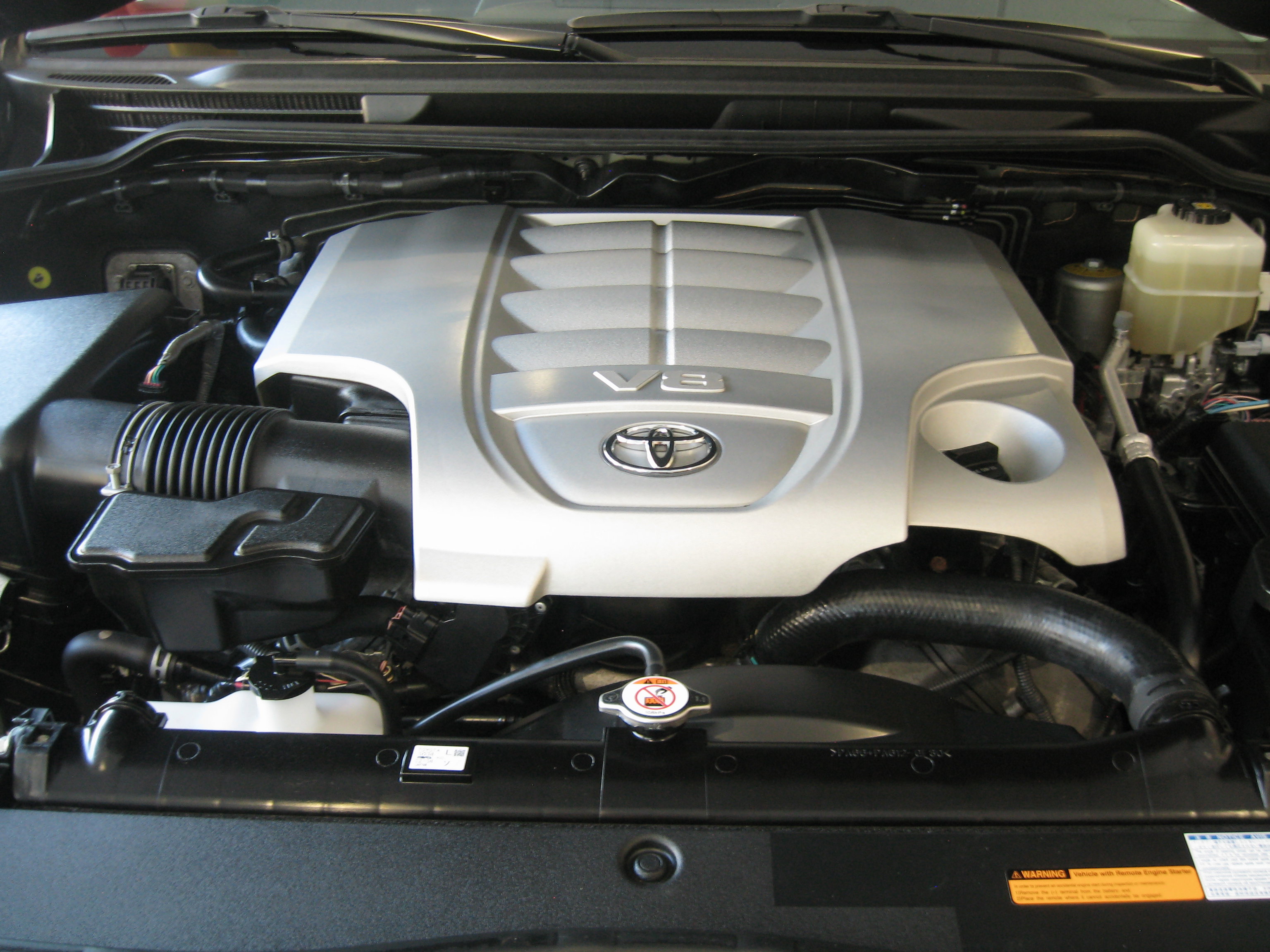 Used 2018 Toyota Land Cruiser image 29