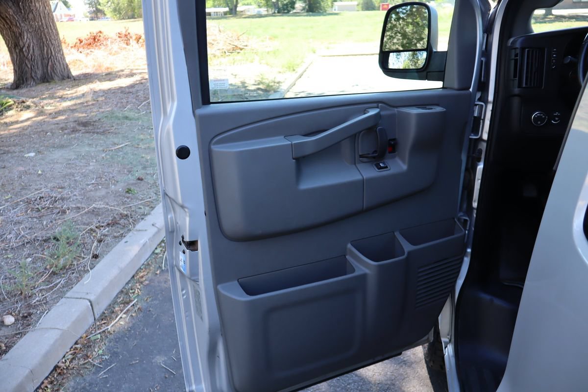Used 2016 Chevrolet Express 3500 LT w/ LT Preferred Equipment Group RWD image 24