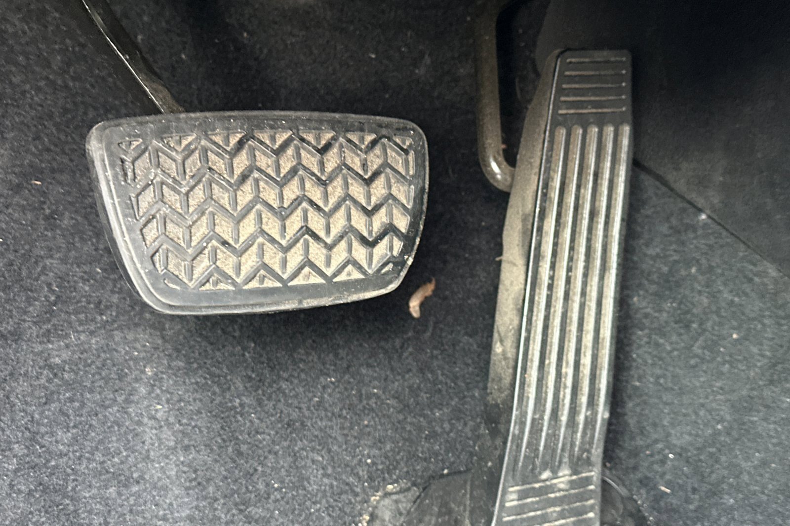 Used 2021 Toyota Highlander LE image 43