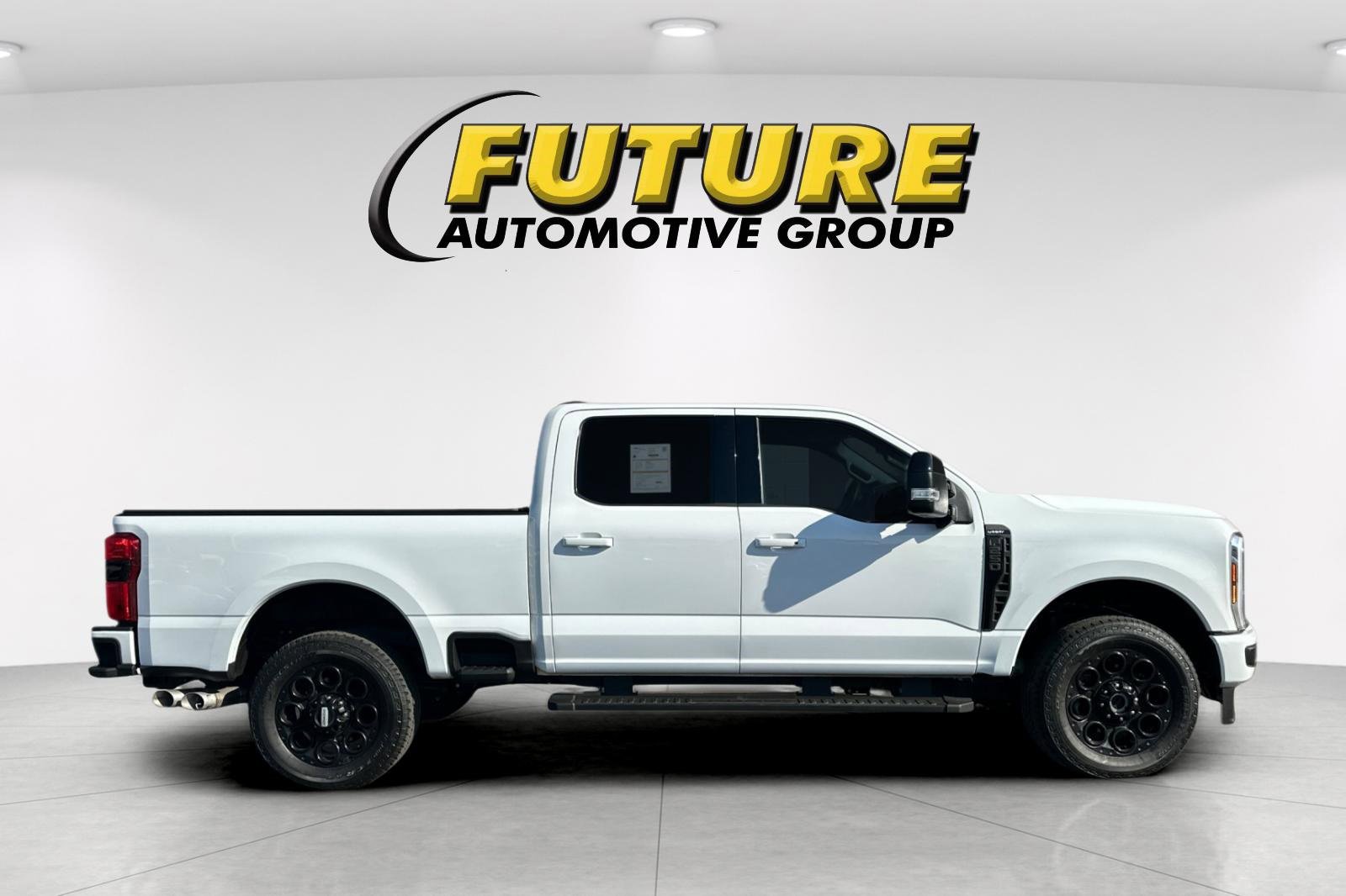 Certified 2024 Ford F250 Lariat w/ Lariat Ultimate Package image 2