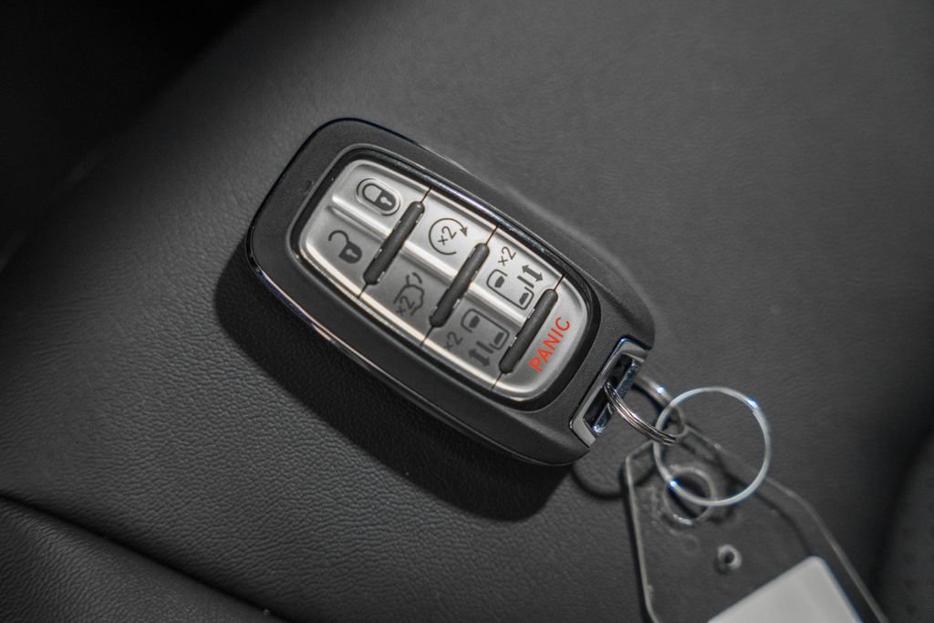 New 2026 Chrysler Pacifica Select image 38