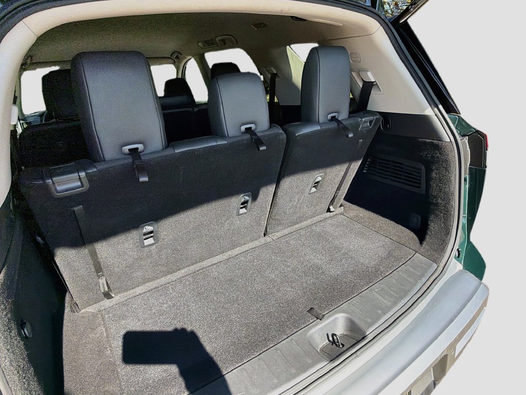 Used 2025 Nissan Pathfinder SL AWD/4WD image 28
