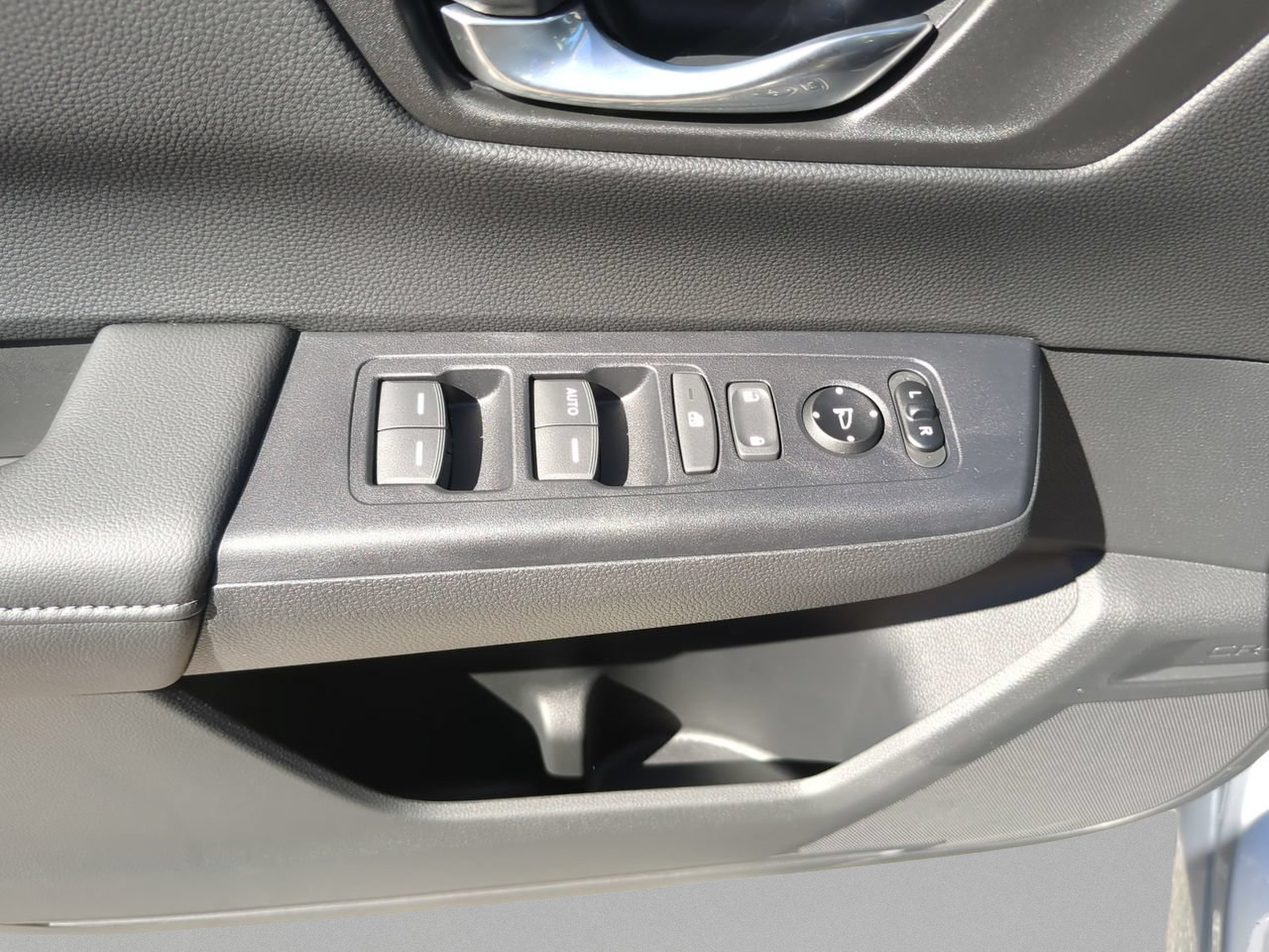 New 2027 Honda CR-V LX image 12