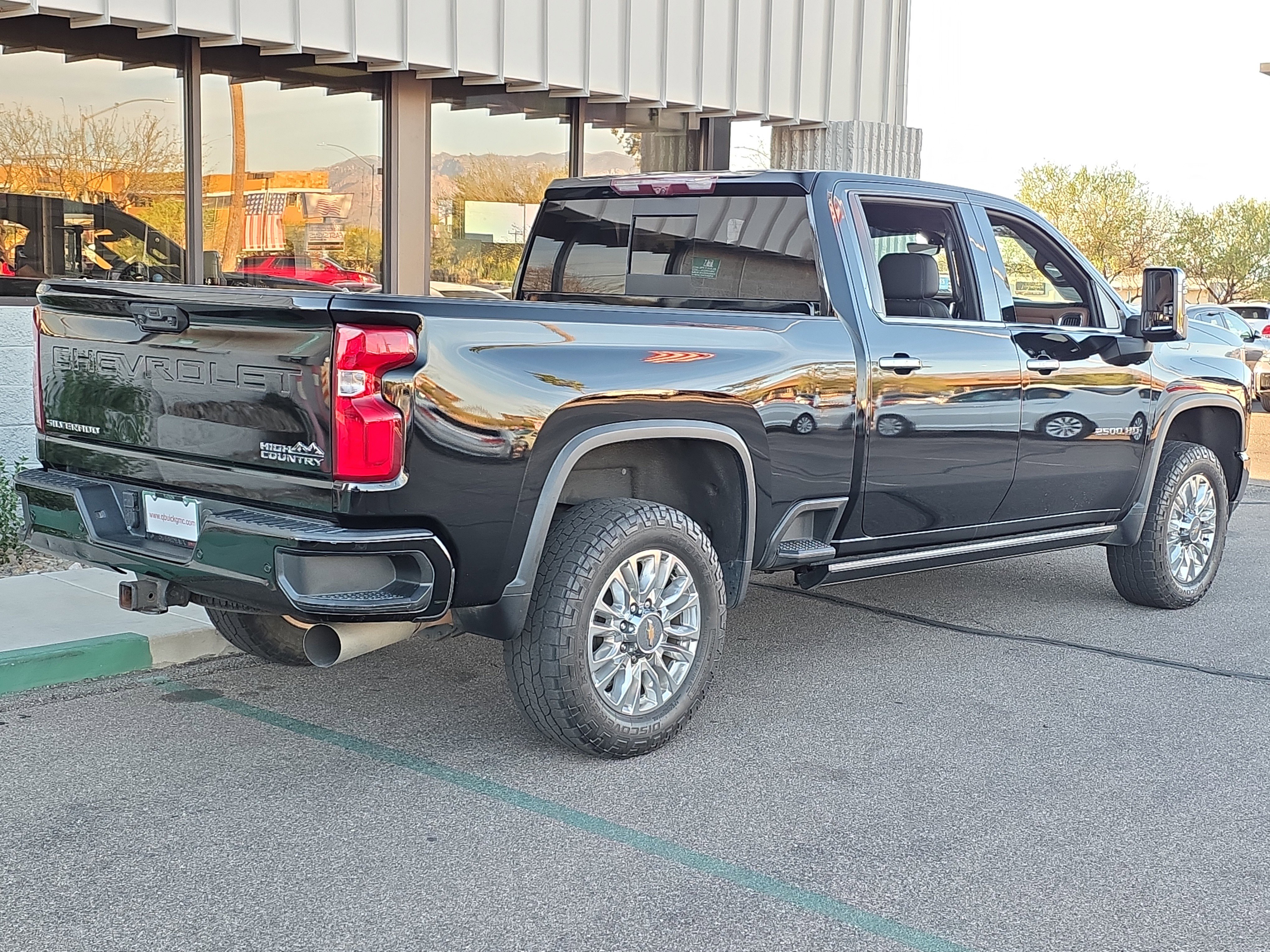 Used 2021 Chevrolet Silverado 2500 High Country w/ Z71 Off-Road Package image 10
