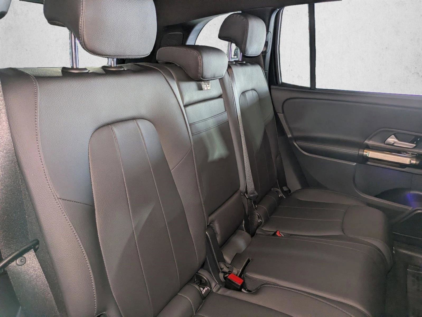 Certified 2025 Mercedes-Benz GLB 250 image 18