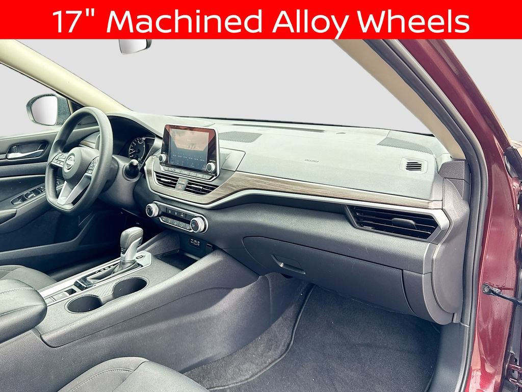 Used 2025 Nissan Altima 2.5 SV AWD/4WD image 15
