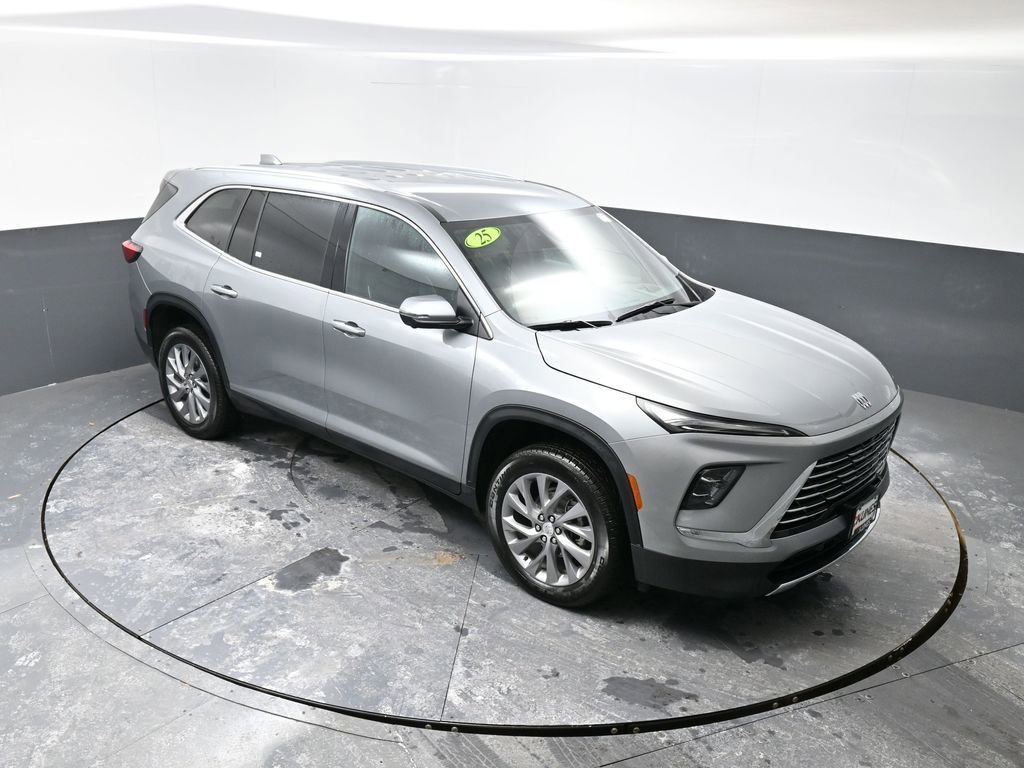 Used 2025 Buick Enclave Preferred w/ Power Package image 49