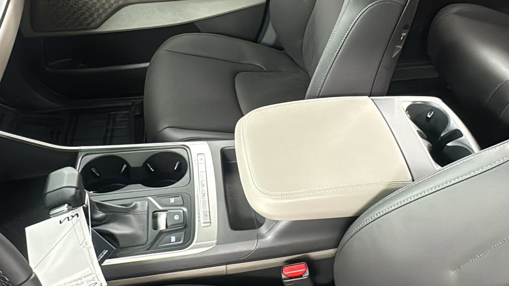 New 2026 Kia Carnival FWD image 34