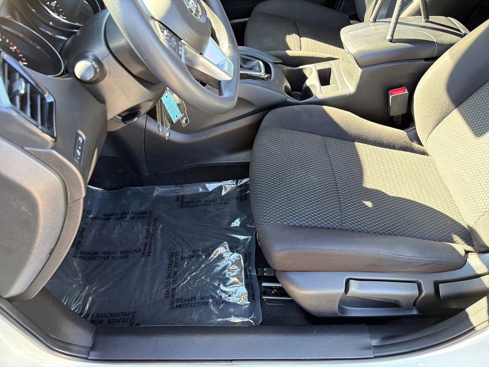 Used 2020 Nissan Rogue Sport S image 20