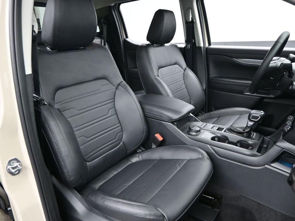 New 2025 Ford Ranger Lariat w/ FX4 Off-Road Package image 32