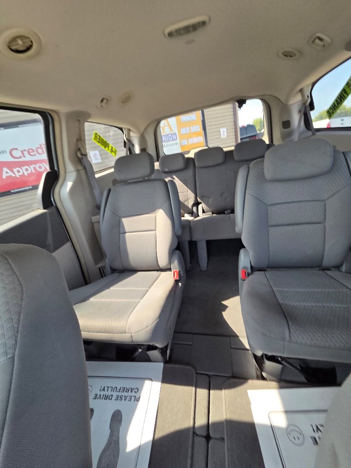 Used 2009 Chrysler Town & Country LX w/ Entertainment Group #1 image 21