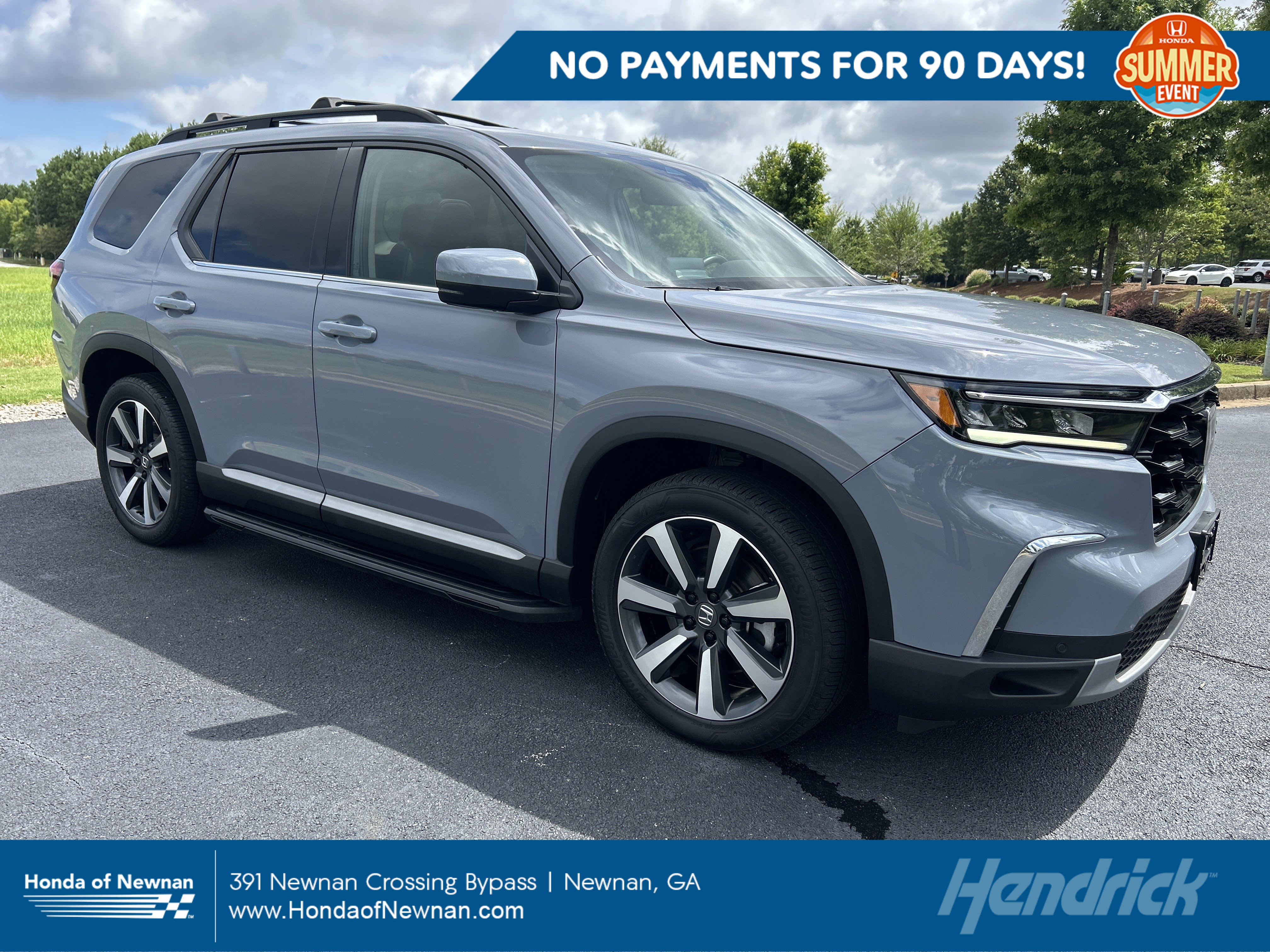 Used 2025 Honda Pilot Touring image 1