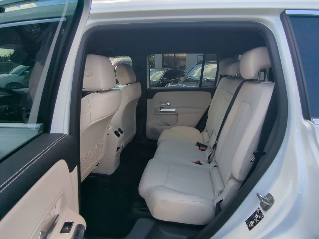 New 2025 Mercedes-Benz GLB 250 GLB 250 image 5
