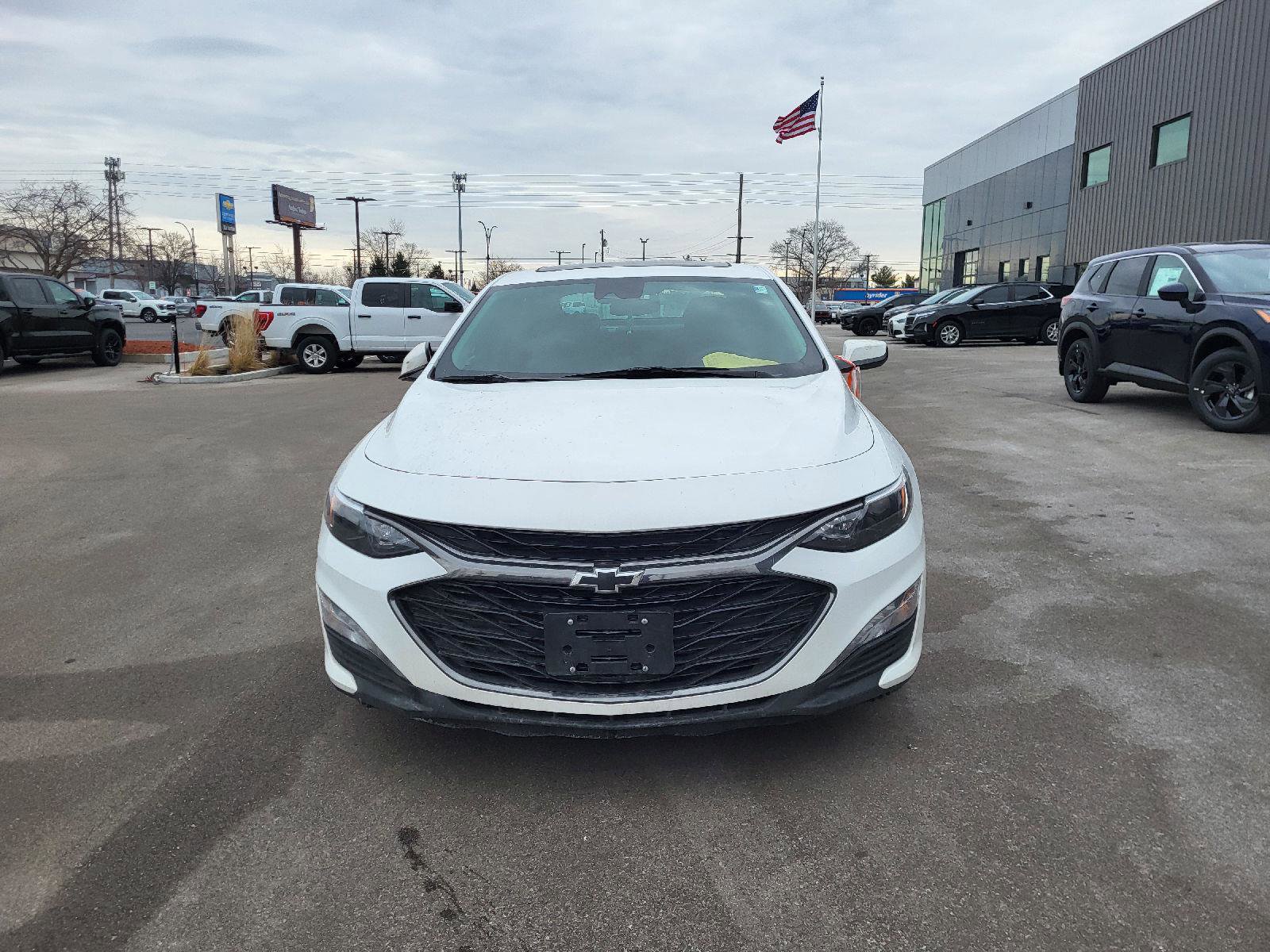 Used 2024 Chevrolet Malibu LT w/ Sport Edition image 8