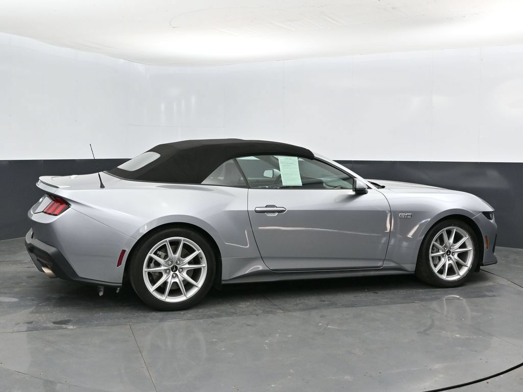 Used 2025 Ford Mustang GT Premium RWD image 3