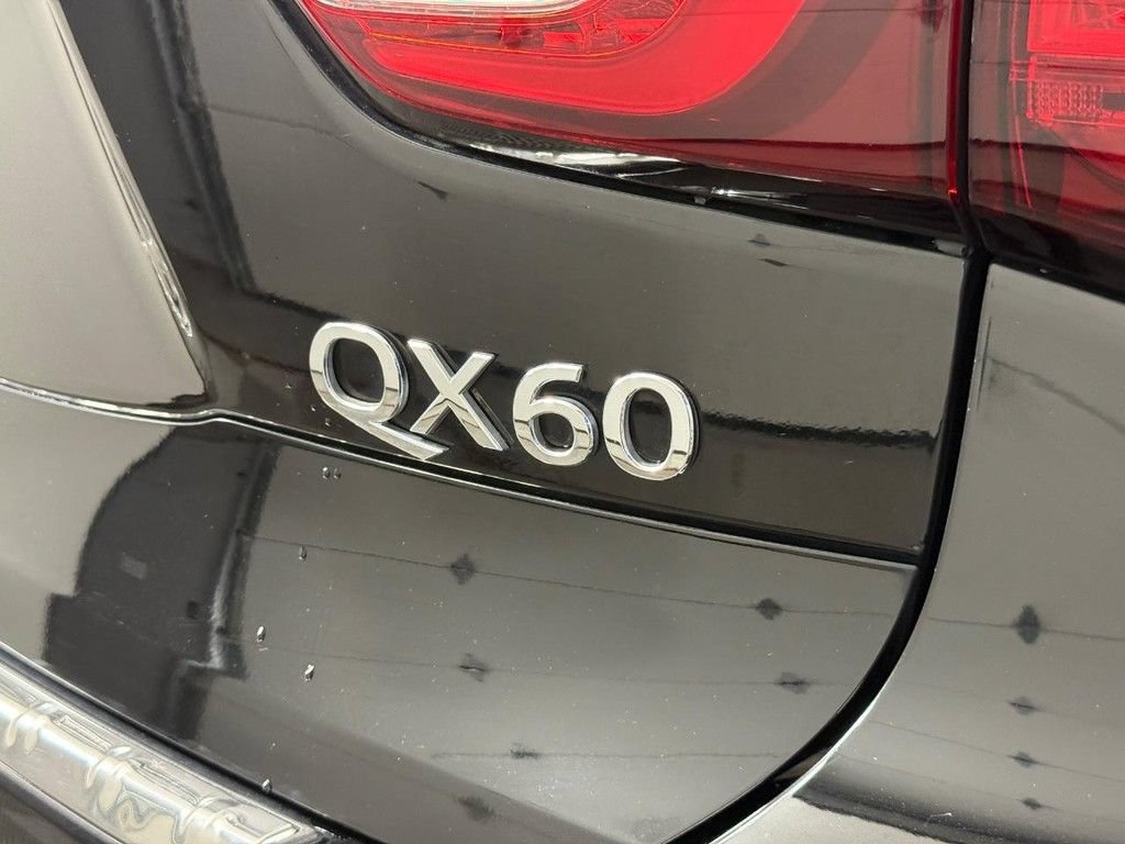 Used 2017 INFINITI QX60 Luxe w/ Deluxe Technology Package AWD/4WD image 9