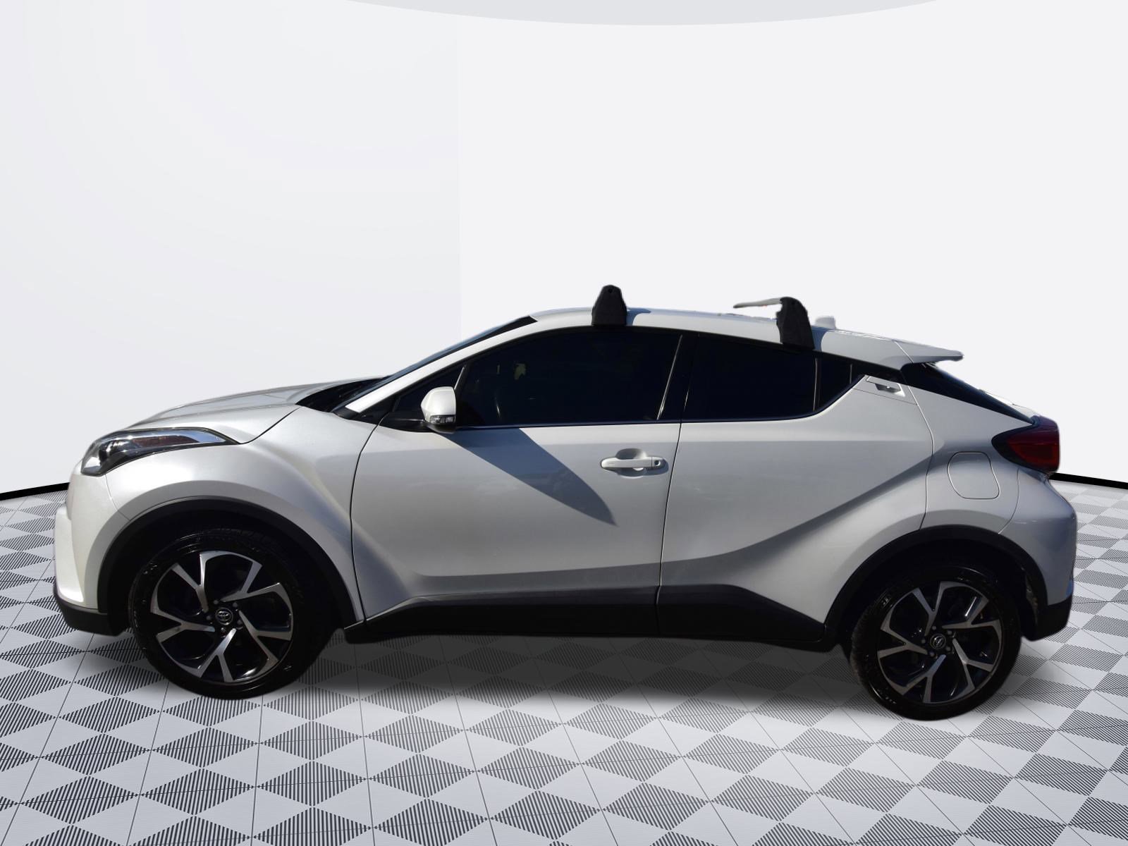 Used 2019 Toyota C-HR Limited image 5
