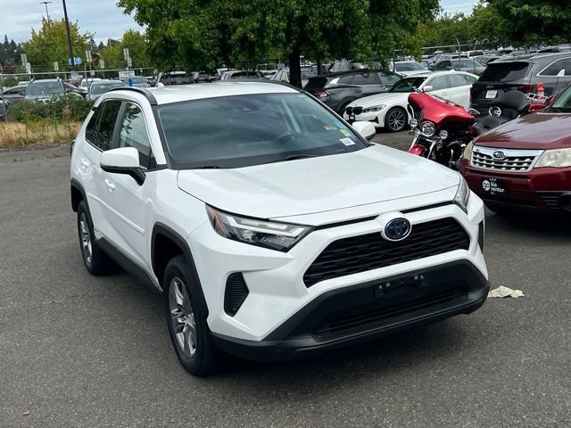 Used 2023 Toyota RAV4 LE AWD/4WD image 7