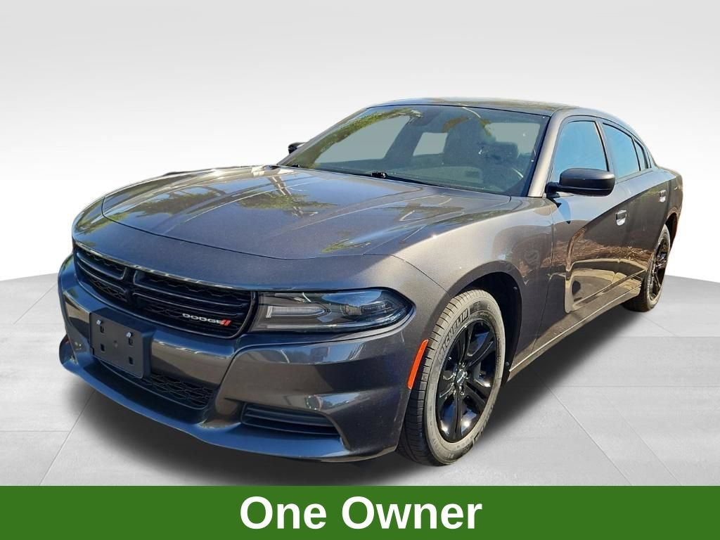 Used 2020 Dodge Charger SXT RWD image 3
