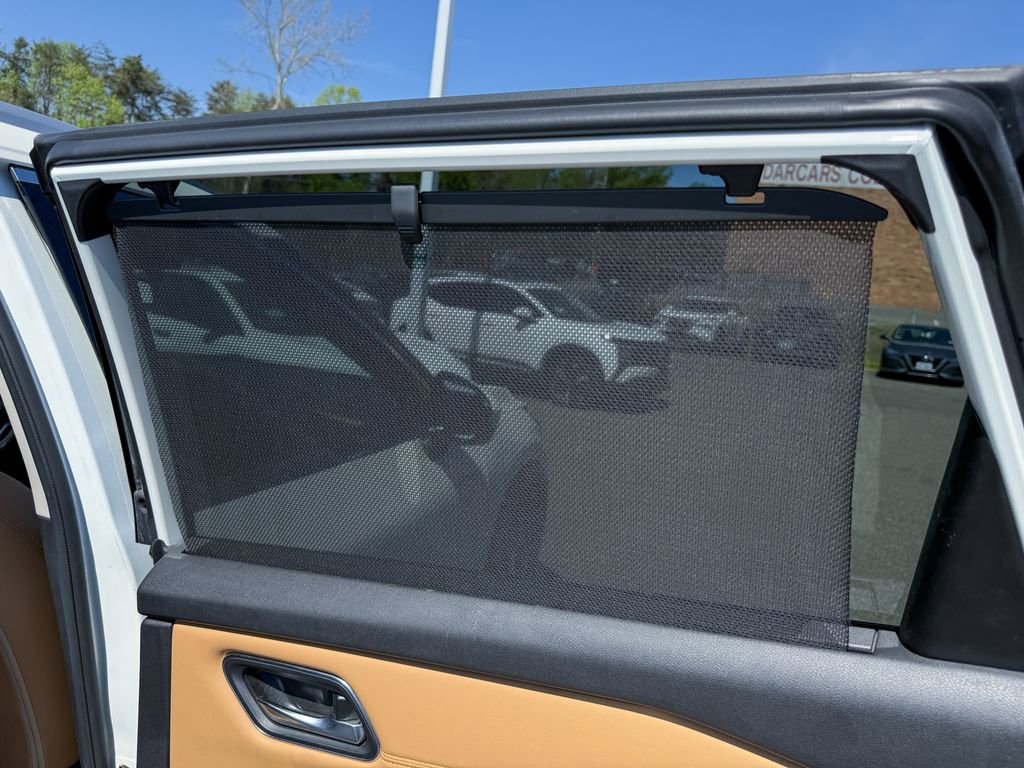 Used 2022 Nissan Rogue Platinum w/ Head-Up Display Package image 23