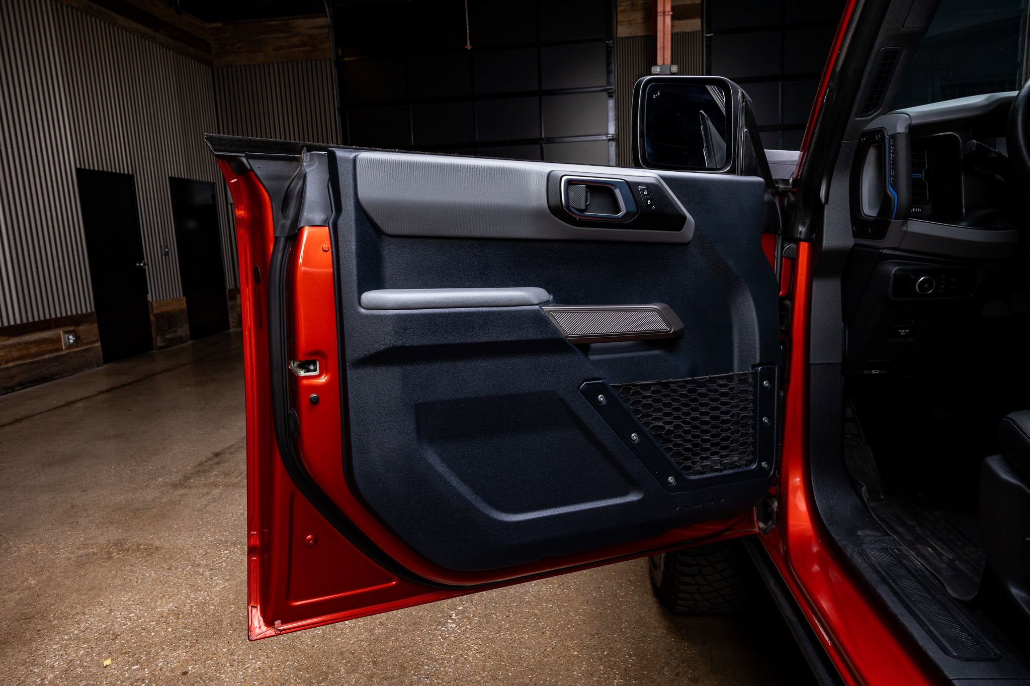 Used 2023 Ford Bronco Black Diamond w/ Sasquatch Package image 42