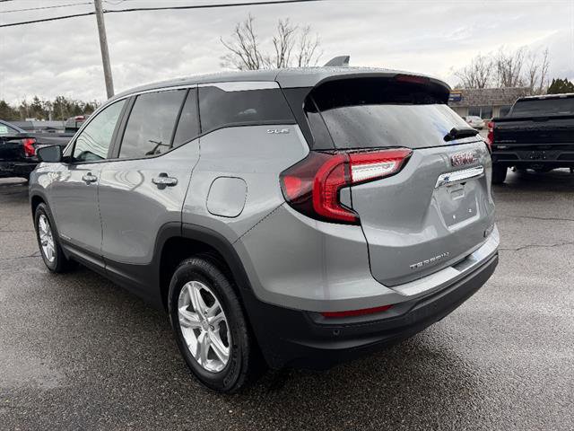 Used 2023 GMC Terrain SLE FWD image 4