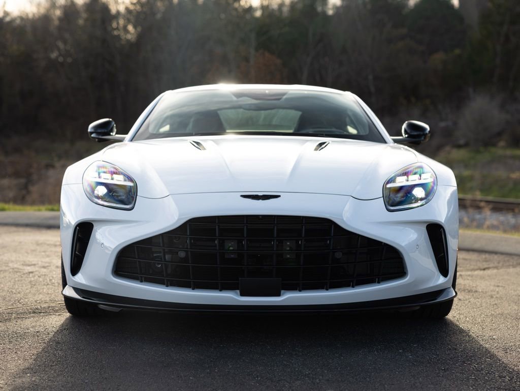 New 2026 Aston Martin V8 Vantage S image 12