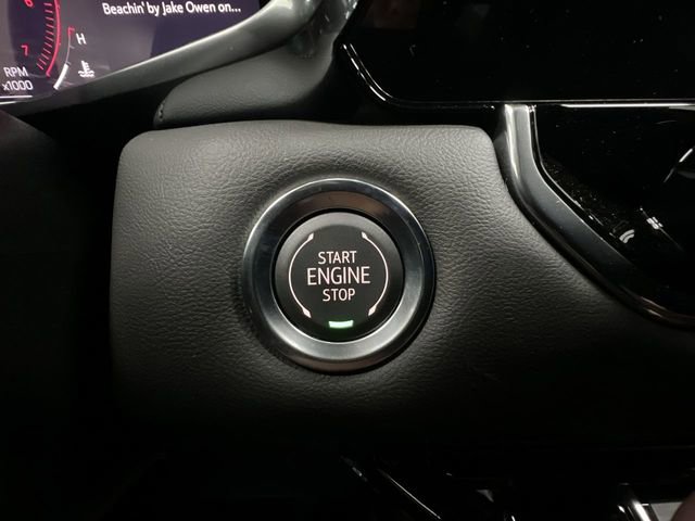 New 2026 GMC Canyon Elevation w/ Convenience Package image 17