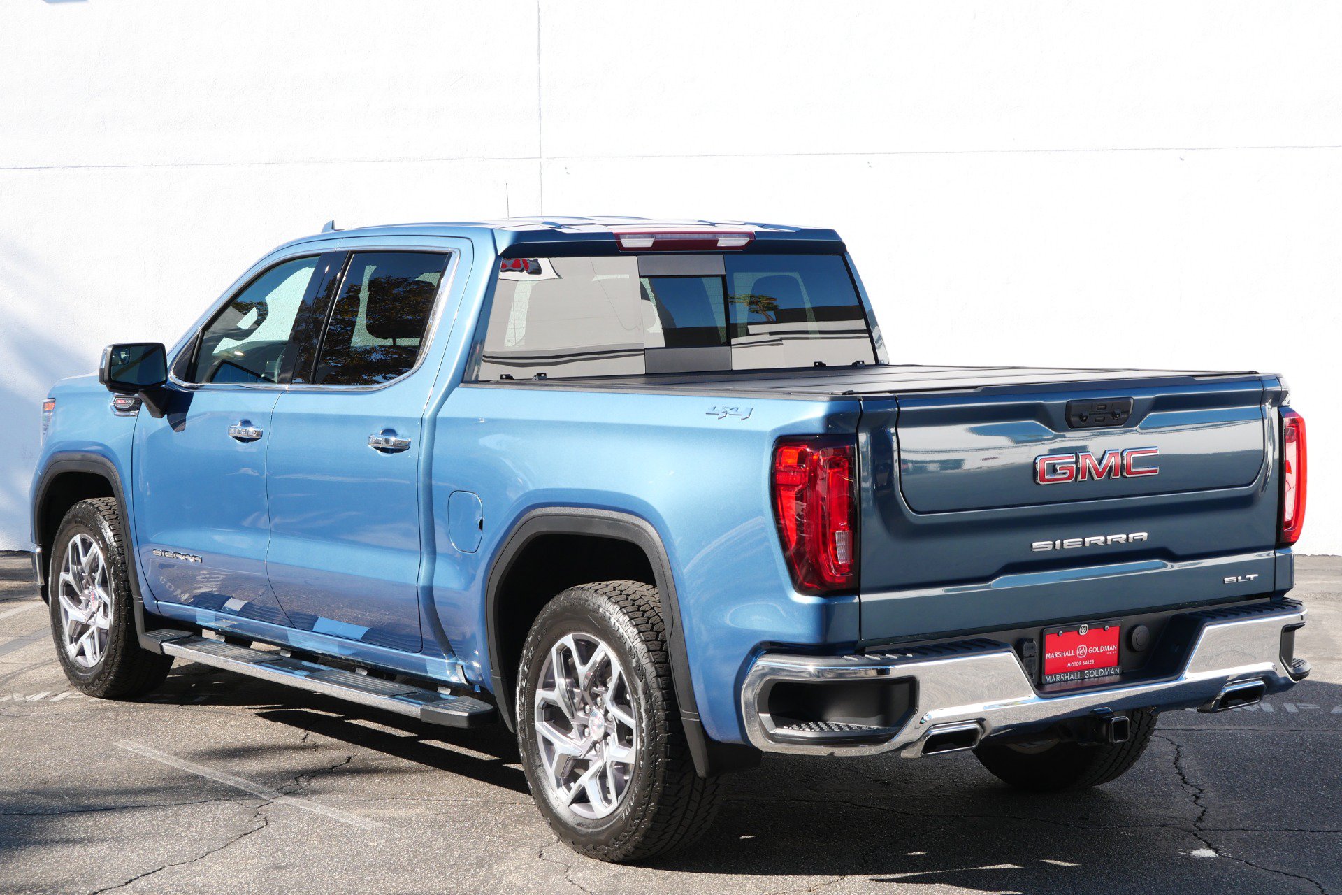Used 2024 GMC Sierra 1500 SLT w/ SLT Premium Package AWD/4WD image 7