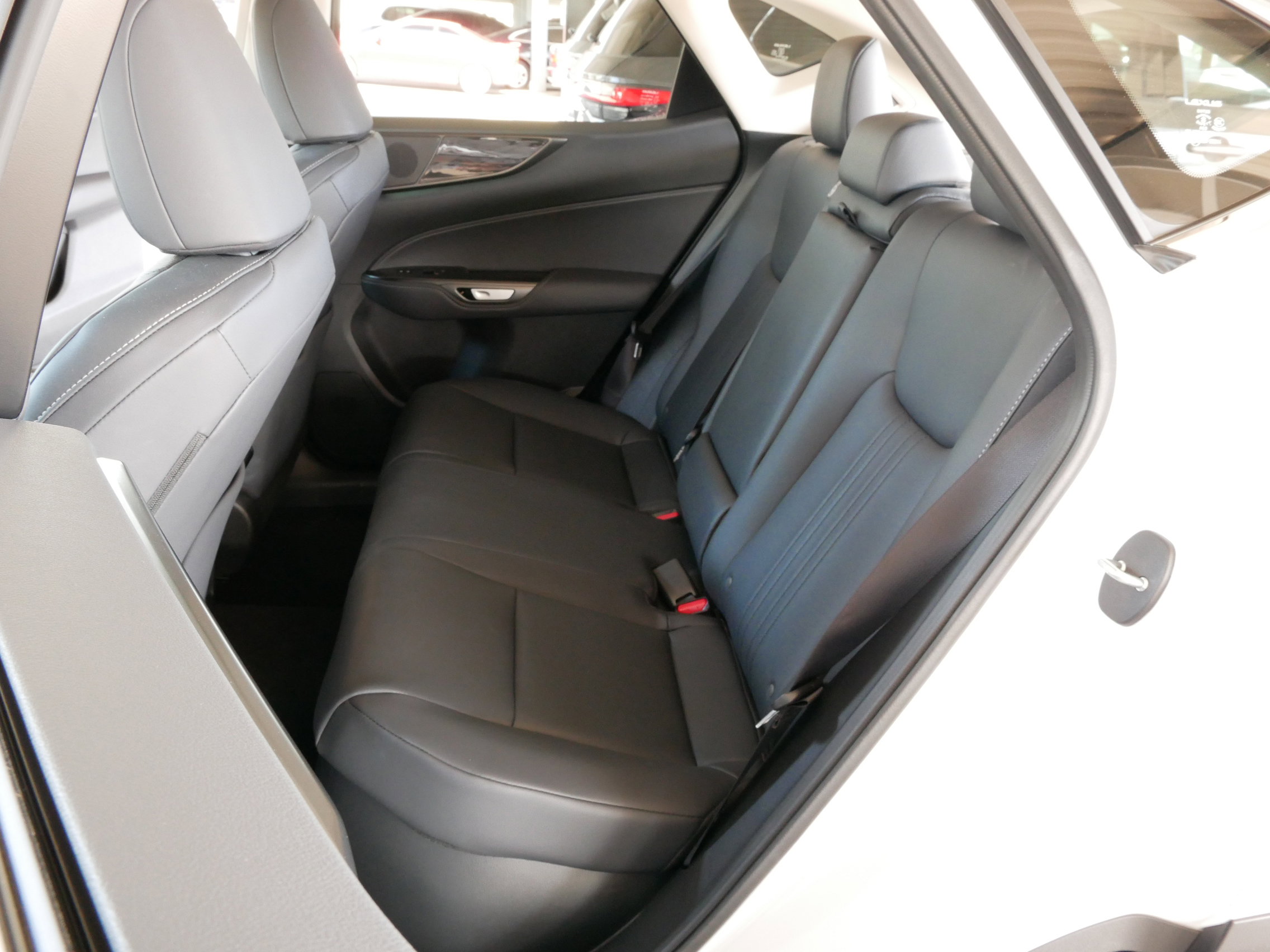 Used 2025 Lexus NX 350h AWD w/ Accessory Package (2T) image 20