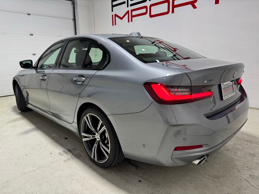 Used 2023 BMW 330i xDrive Sedan w/ Premium Package image 5