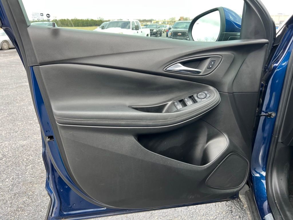 Used 2023 Buick Encore GX Select w/ Safety Package II image 13