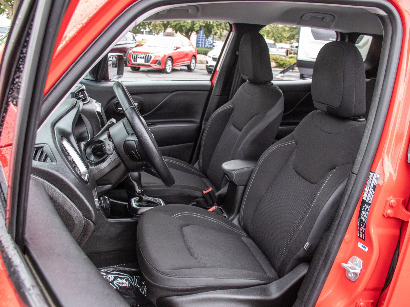 Used 2023 Jeep Renegade Latitude w/ Premium Group image 10