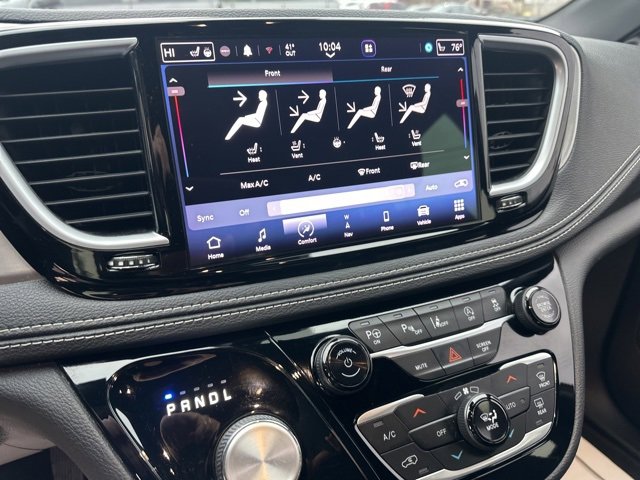 Used 2022 Chrysler Pacifica Limited w/ S Appearance Package image 15