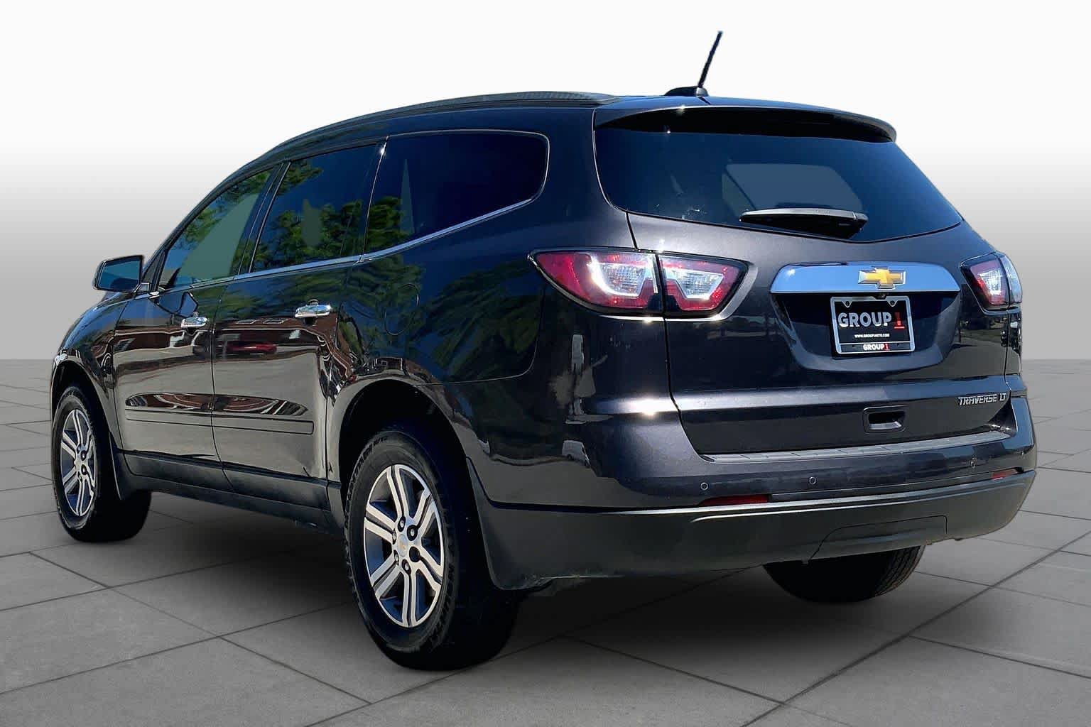 Used 2016 Chevrolet Traverse LT FWD image 12