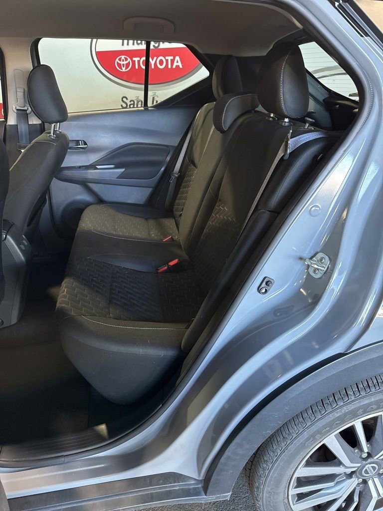 Used 2021 Nissan Kicks SV image 19