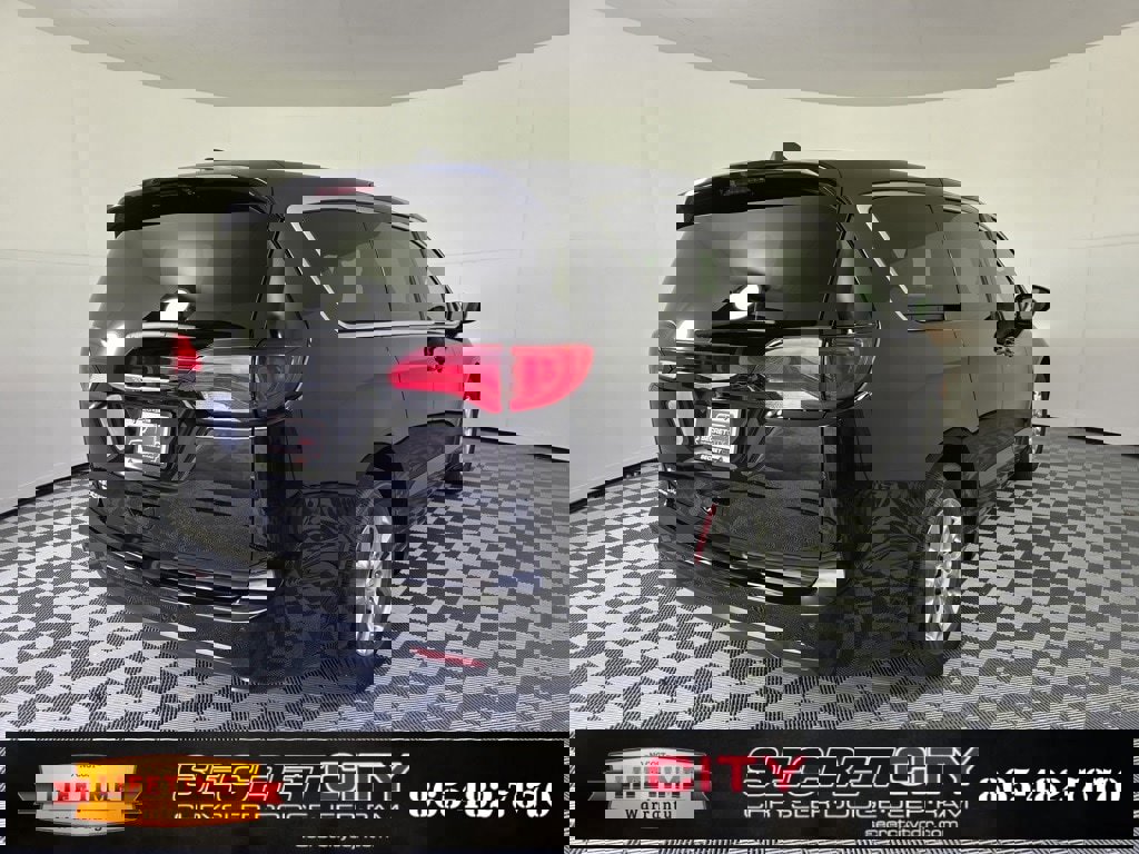 New 2026 Chrysler Voyager LX image 7