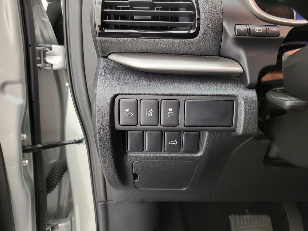 Used 2025 Mitsubishi Eclipse Cross SE image 4