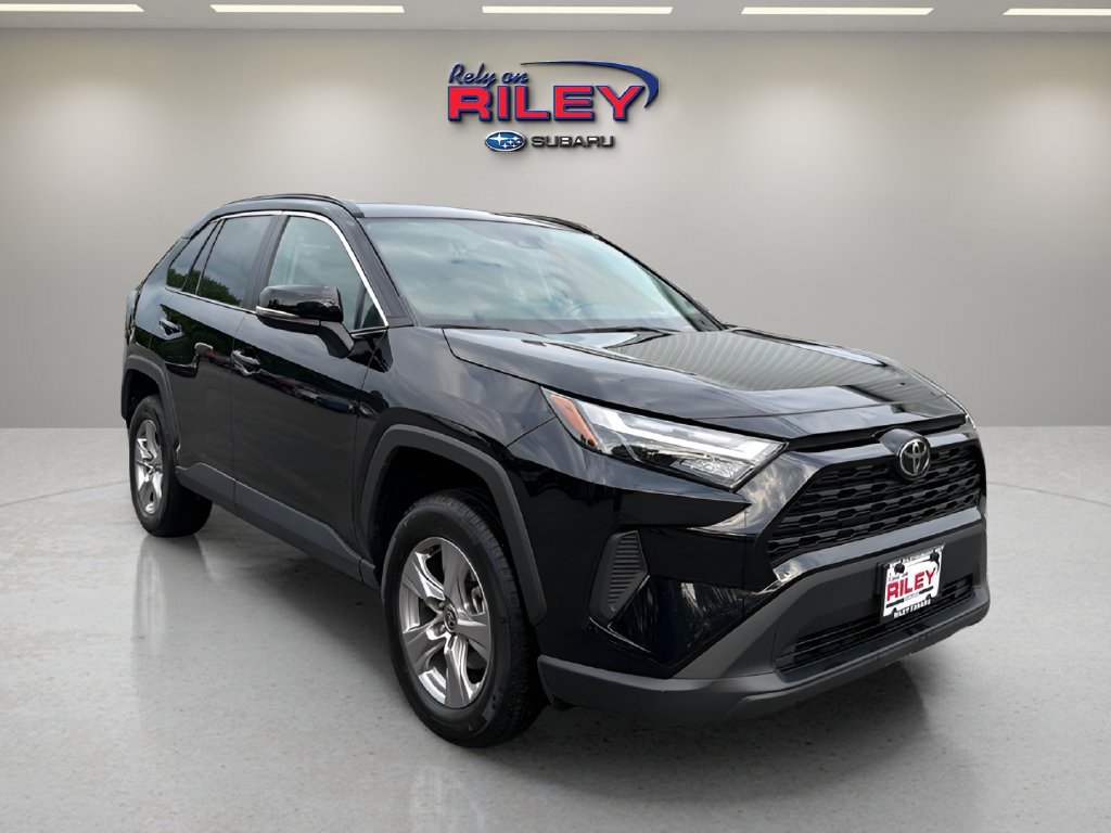 Used 2025 Toyota RAV4 XLE AWD/4WD image 8