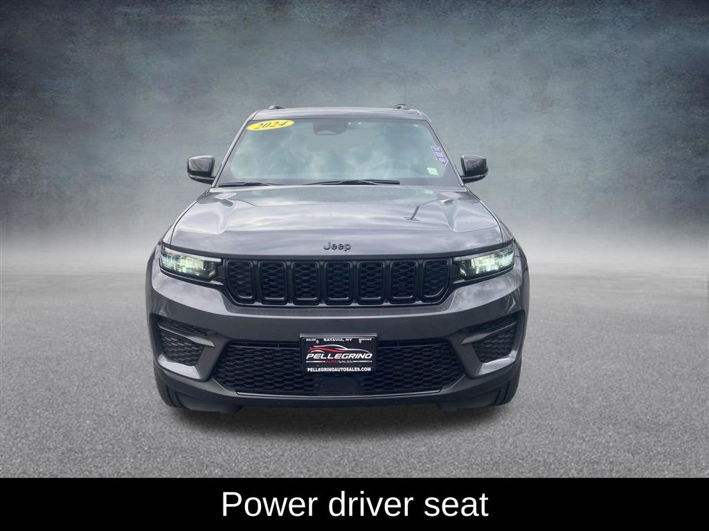 Used 2024 Jeep Grand Cherokee Altitude AWD/4WD image 10