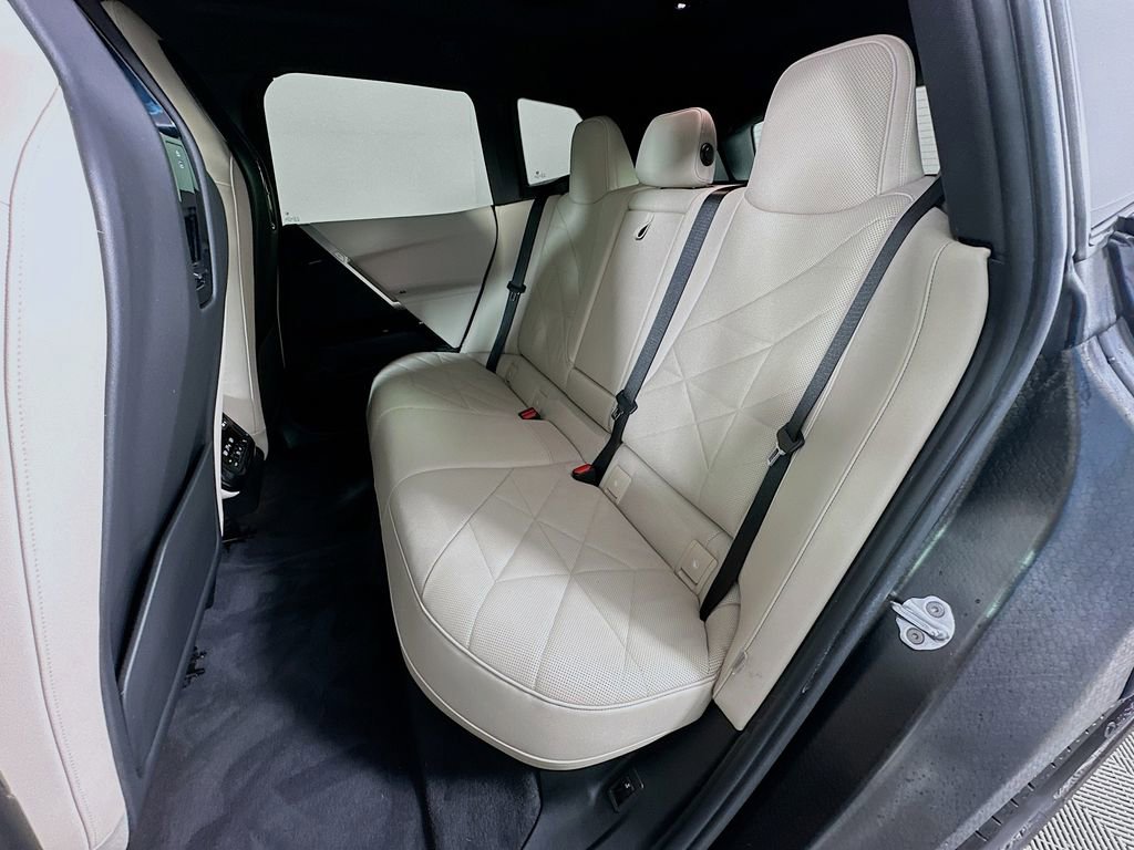 Certified 2024 BMW iX xDrive50 w/ Premium Package AWD/4WD image 24
