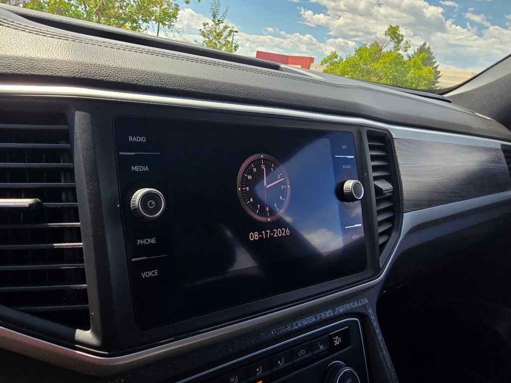 Used 2021 Volkswagen Atlas Cross Sport SE w/ Panoramic Sunroof Package FWD image 22