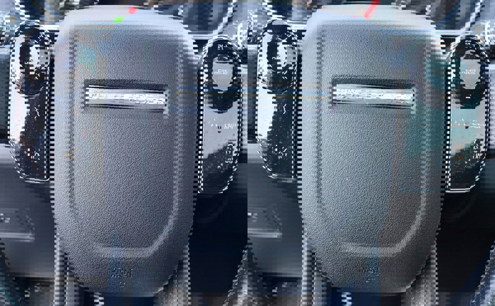 Used 2018 Land Rover Range Rover Sport SE image 28