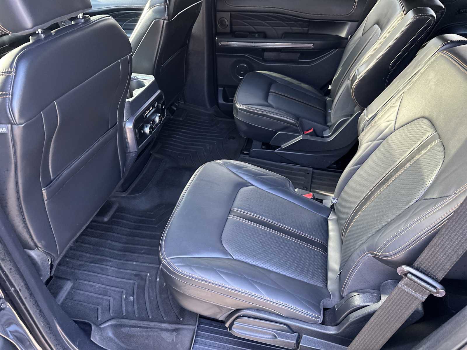 Used 2022 Ford Expedition Platinum image 21