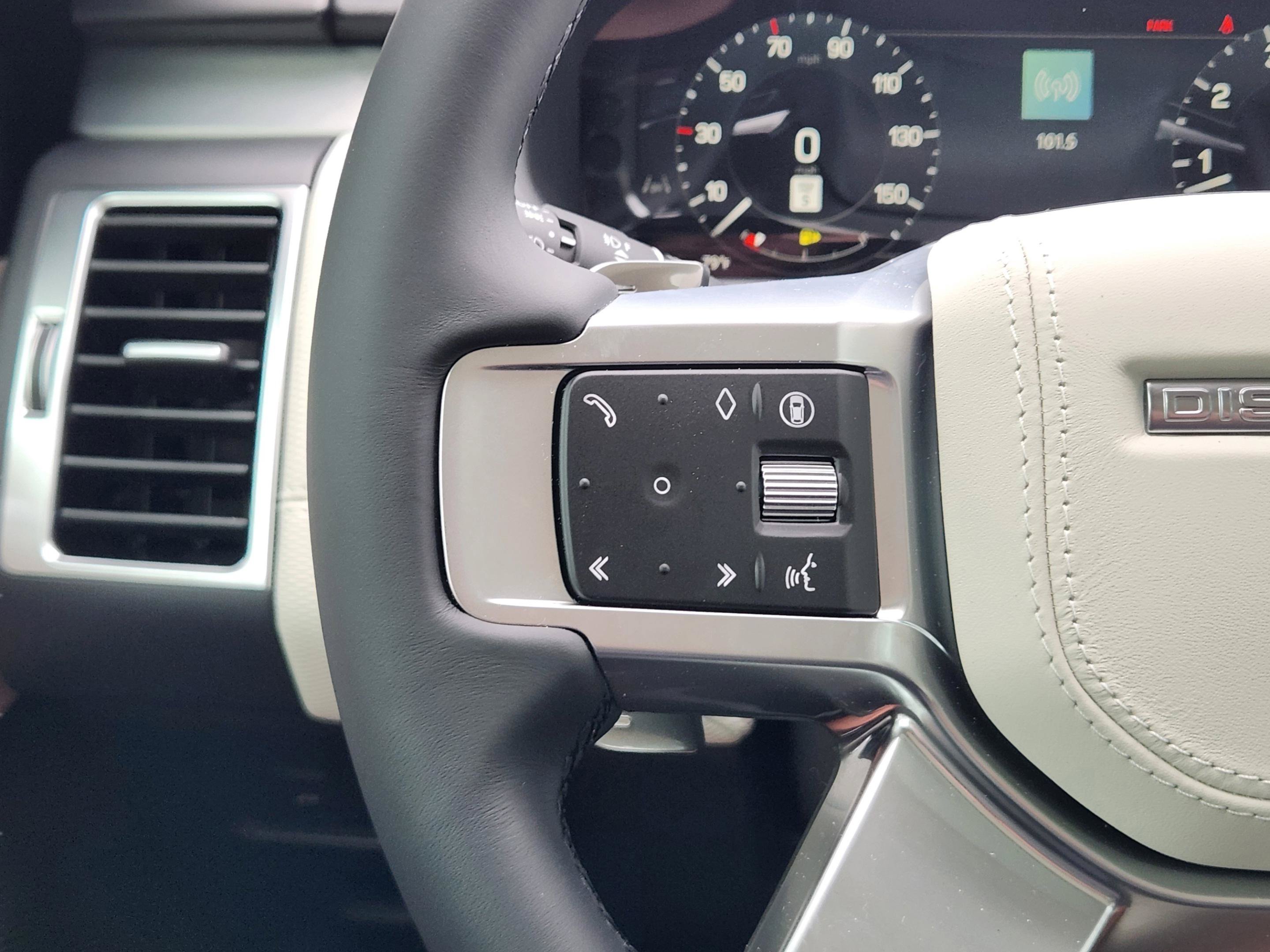 New 2026 Land Rover Discovery Limited Edition AWD/4WD image 24