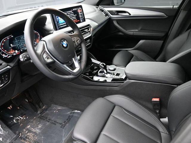 Used 2025 BMW X4 xDrive30i w/ Premium Package image 17