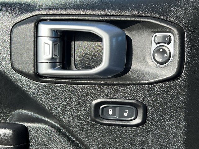 Used 2020 Jeep Wrangler Unlimited Sport S image 24